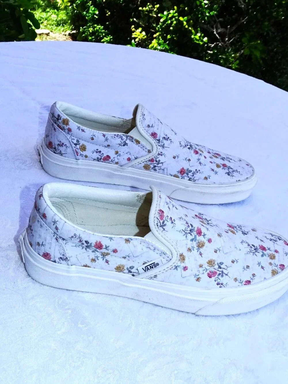 Vans White Floral Pattern Slip Ons 7.5